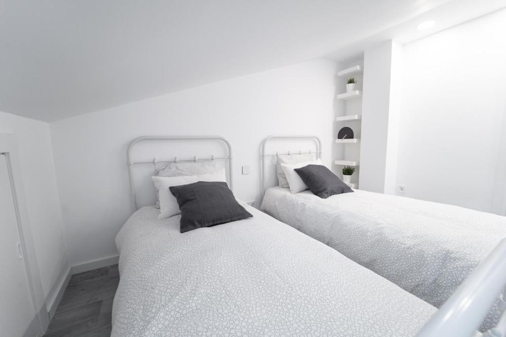 Buhardilla Comillas Beach En Primera Linea De Playa, Wifi, Netflix Dış mekan fotoğraf